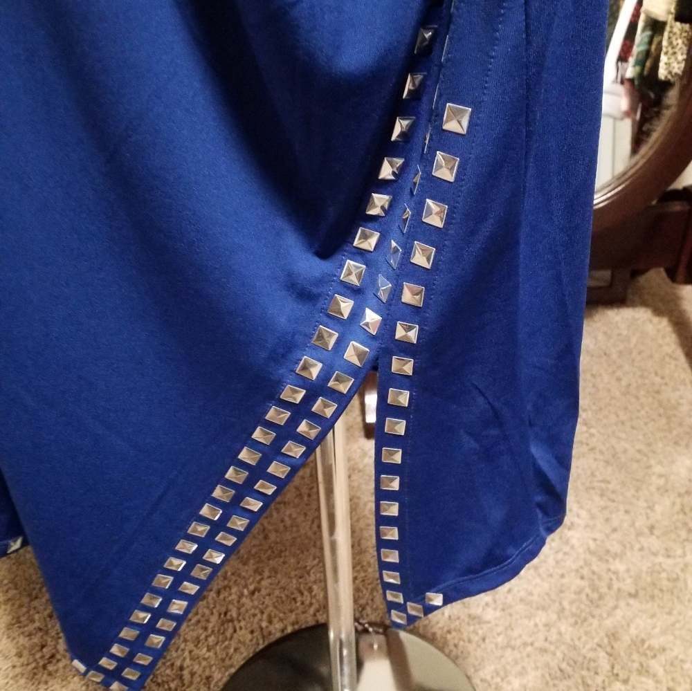 Dress - Picture 3 of 7